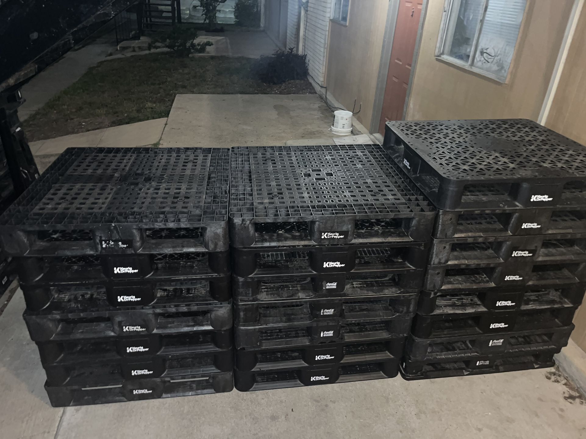 Plastic Pallets for Sale in San Antonio, TX OfferUp