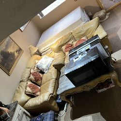 Big Italian leader sofa