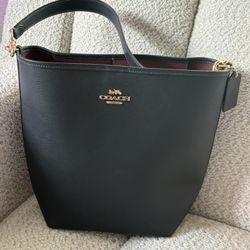 !!** BEAUTIFUL COACH HANDBAG**!! ONLY $125