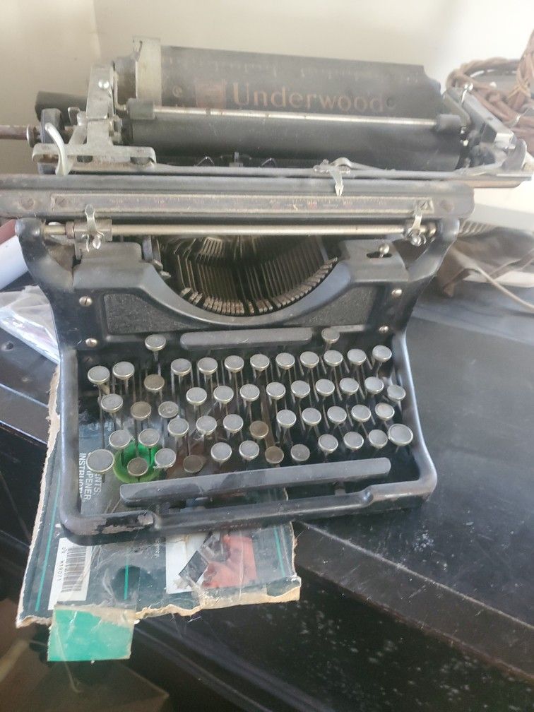 Antique Underwood Typewriter 