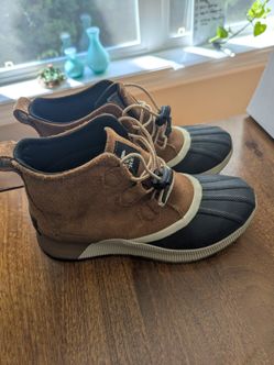 Sorel waterproof Duck Boots Brown Suede and Black big kids sz 6
