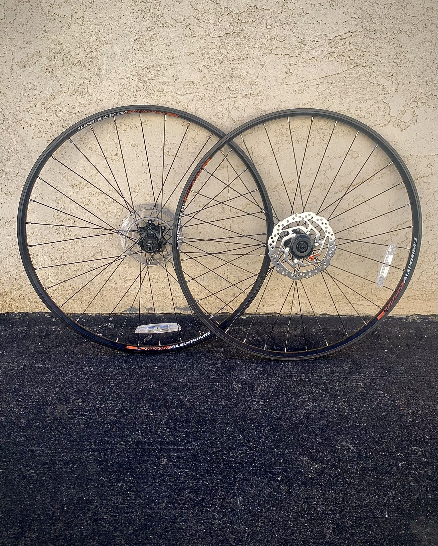 New Alexrims Bike Disc Wheelset w Shimano Rotors