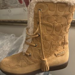 New!! Original Coach Boots Size 8.5m