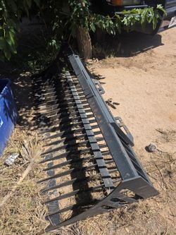 Skid steer attachments
