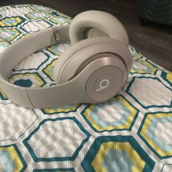 Beats Studio Pro 