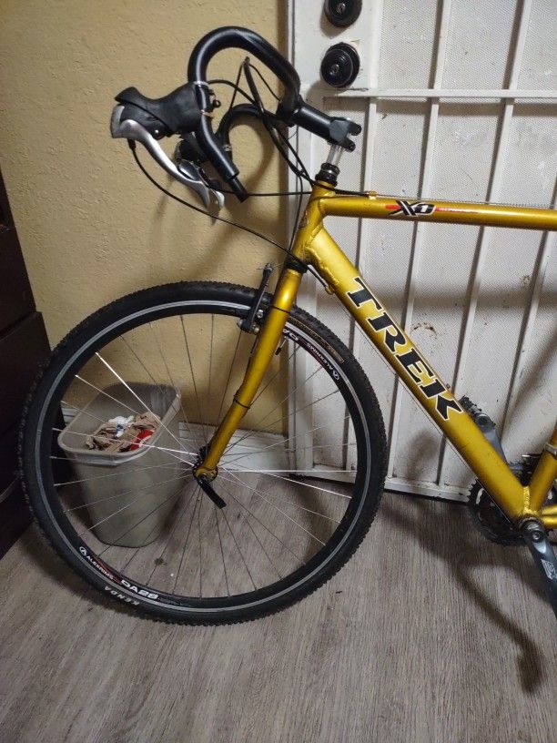 Trek 27 Inch Bike