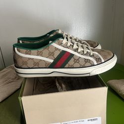 GUCCI Shoes!