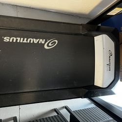 Treadmill with Rebound Deck Cushioning System – Incline & Heart Rate Monitor