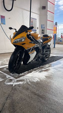 2004 Yamaha R1