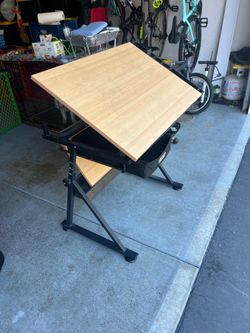 Drafting desk