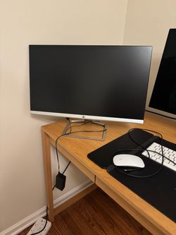 24 inch HP computer monitor with stand