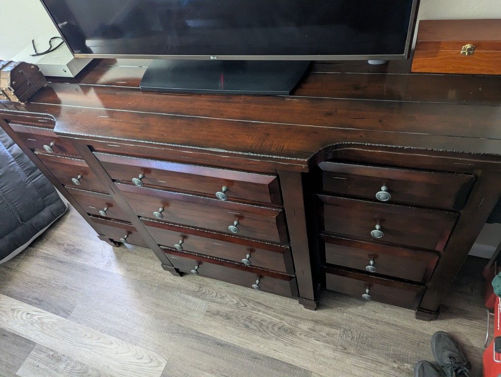 Cherry Oak Queen Bedroom Set