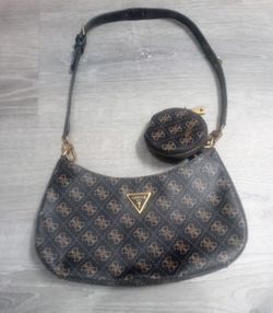 GUESS Top Zip Shoulder Bag w/ coin pouch Excellent Condition 