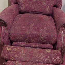 Mathis Brothers Recliner Very Comfortable Can Deliver Okc 30