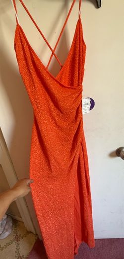 Vestido mediano nuevo