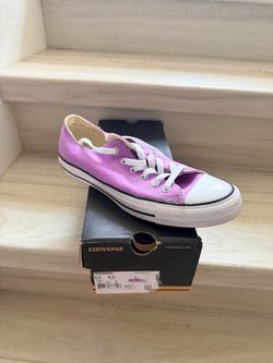 Converse Chuck Taylor Low Top Sneakers