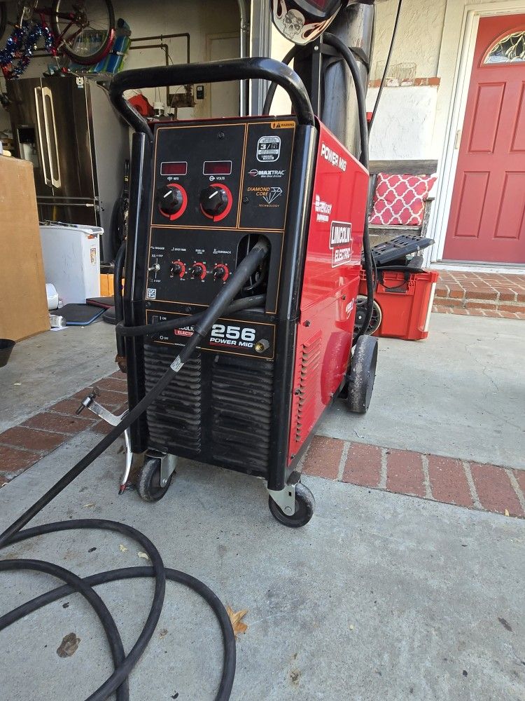 Lincoln Welder Mig 256