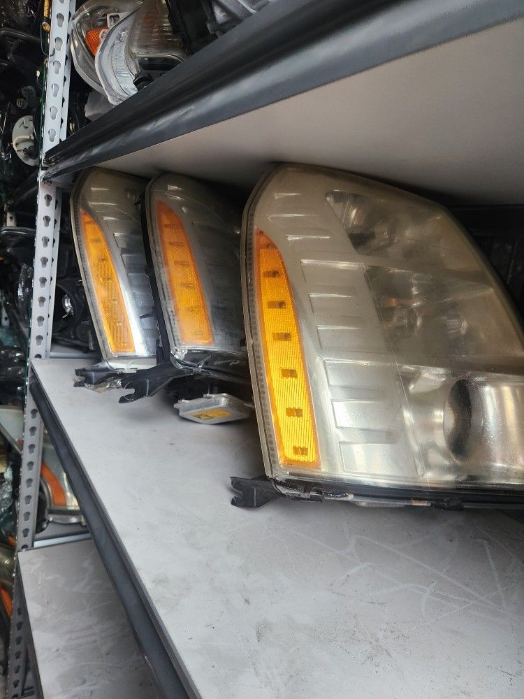 2007 -2014- Cadillac Escalade HEADLIGHTS