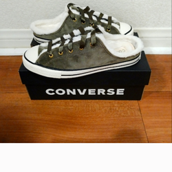 Converse multiple sizes women 7.5 + 8