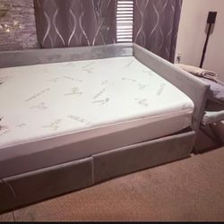 Full size Cloud Blue Lounge Day Bed