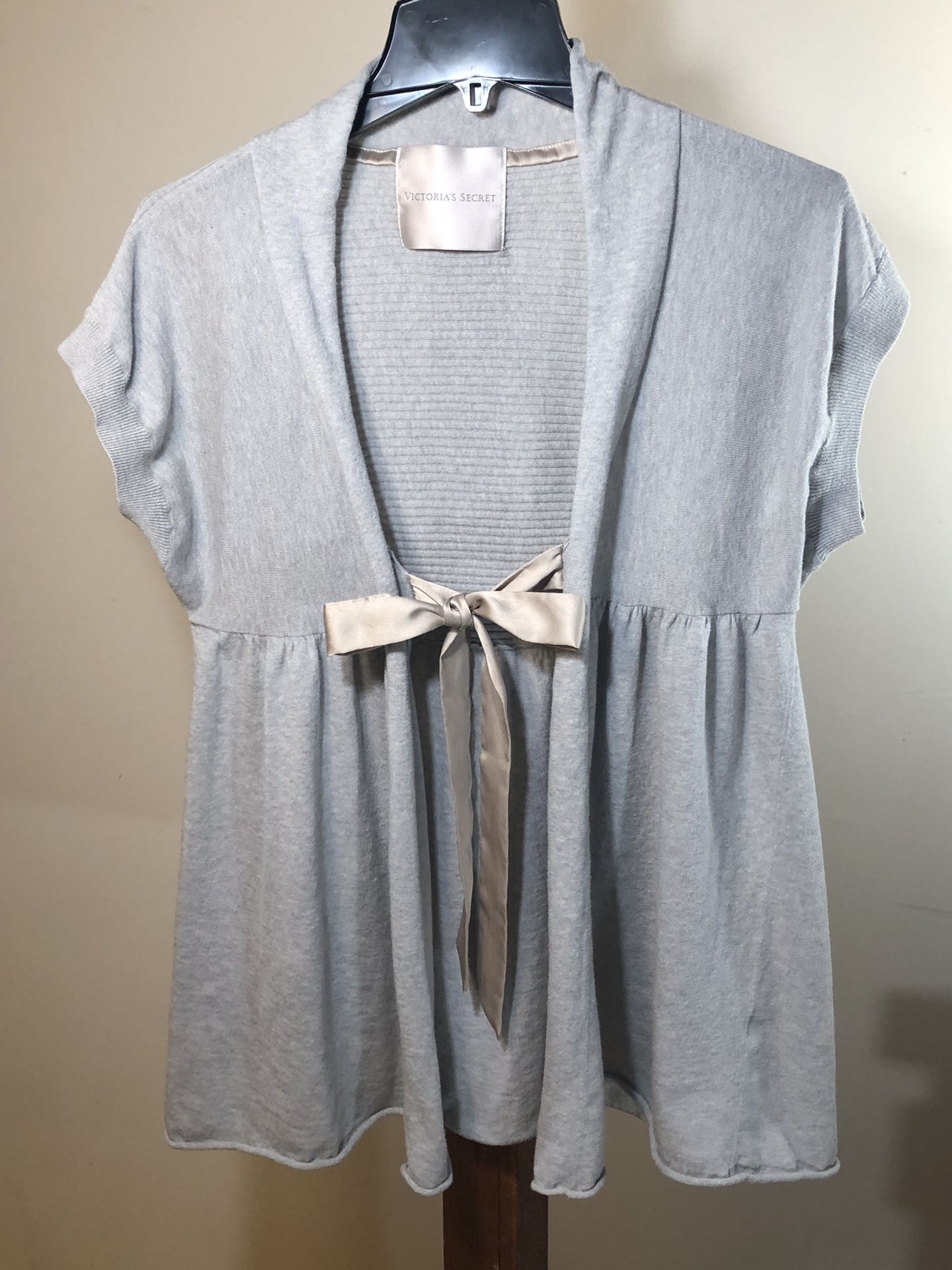 Victoria’s Secret Light Gray Cable Knit Cardigan Sweater.
