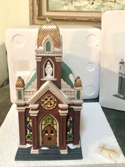 Department 56, Christmas Village Collectible, Retired, HVC Christmas In The City, “Holy Name Church”