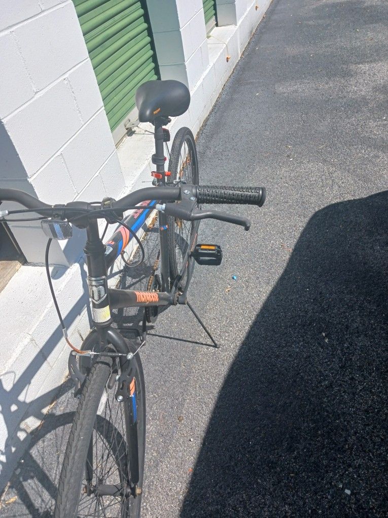 For sale Bike, Mongoose mens 10 spd