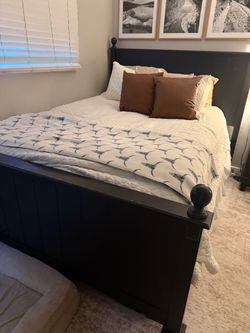 Black Wood Panel 4 Piece Bed Set