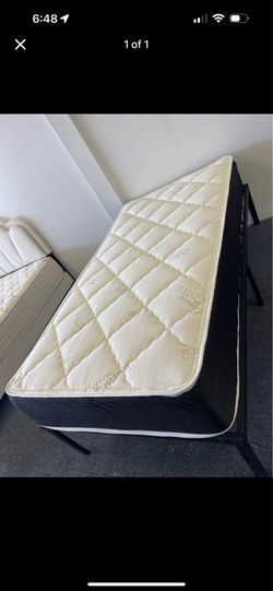Twin mattress