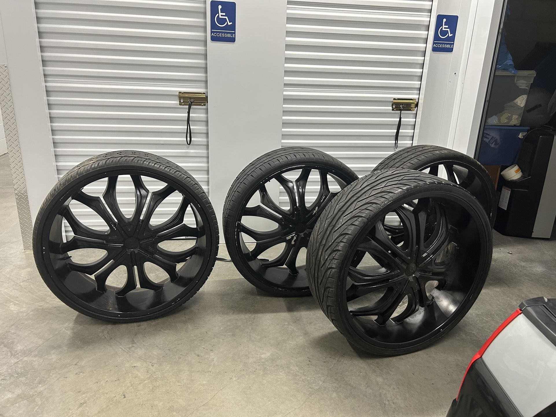 Black 28 Inch Rims