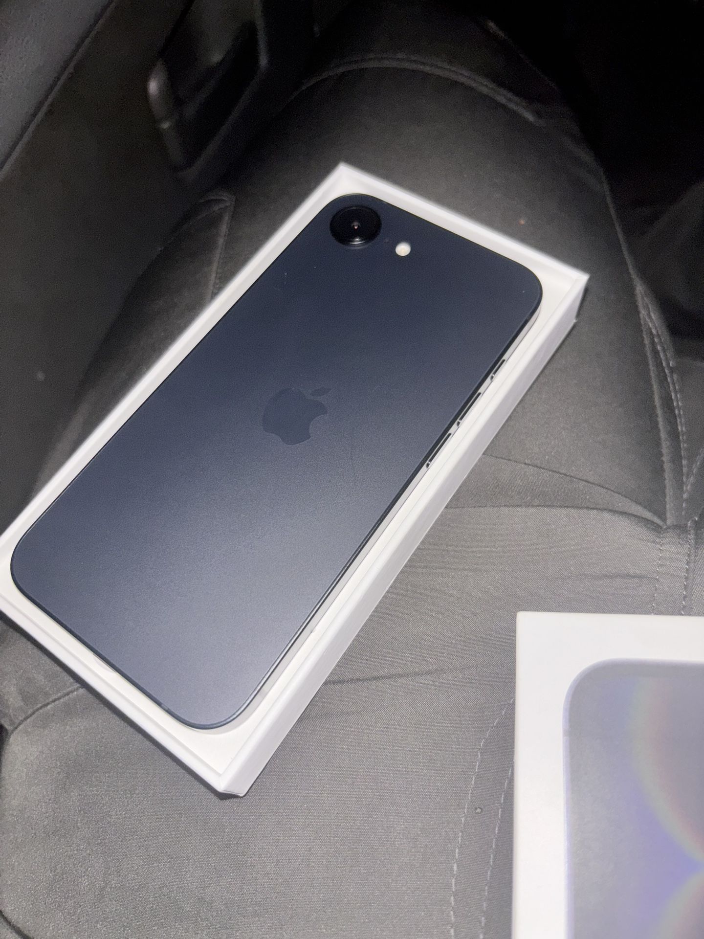 iPhone 16e