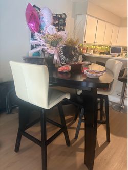 Dinning table