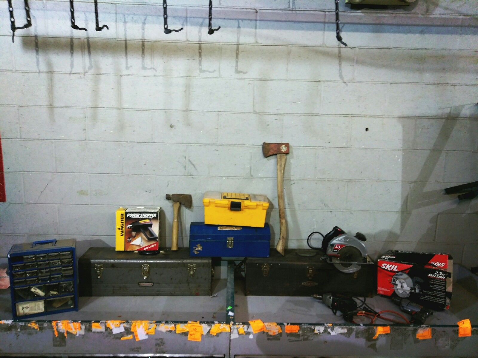 TOOLS AMD TOOL BOXES FULL OF TOOLS READ DETAILS