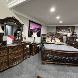 4 Pc King Bedroom Set🎈🎈🎈