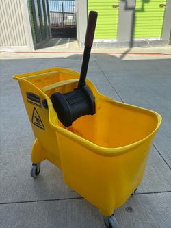 Rubbermaid Commercial Mop Bucket