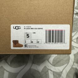 Size 5 W Ugg boots