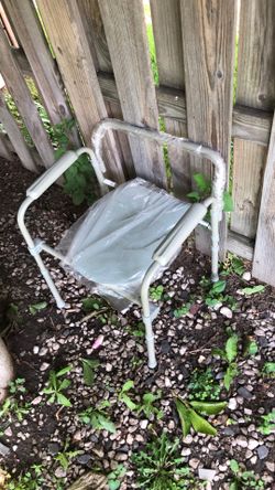 Brand new unused, portable adjustable toilet seat
