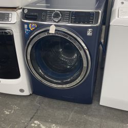 New Scratch And Dent GE Front Load Washer. 1 Year Warranty 