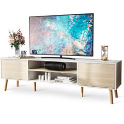 Entertainment Center/ TV Stand