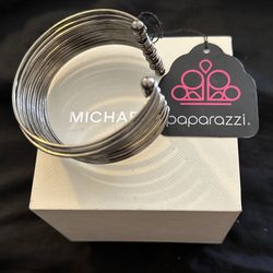 Paparazzi Silver Cuff 