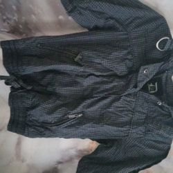 Medium 🩶Hooded Jacket Women's. Gente que quiere comprar mande mensaje. 