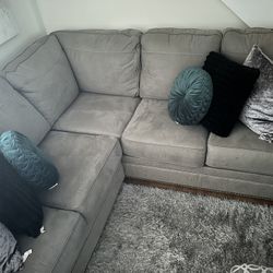 Couch (Sectional) For Sale 