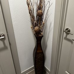 Decorative Tin/metal Vase With Dried Flowers