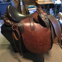 Kimberly Cross Large English Saddle