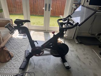 Peloton Indoor Exercise Bike Model PL-01