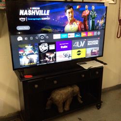 55” 4K Ultra HD Smart Tv By Insignia For Sale  