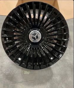 20” and 22” Mercedes Benz wheels instock