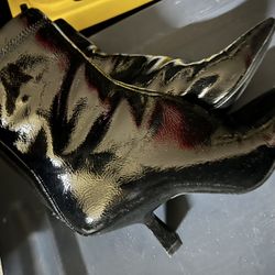 Steve Madden boot/heel