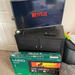 Used Vizio 32" D-series H.d Smart T.v.