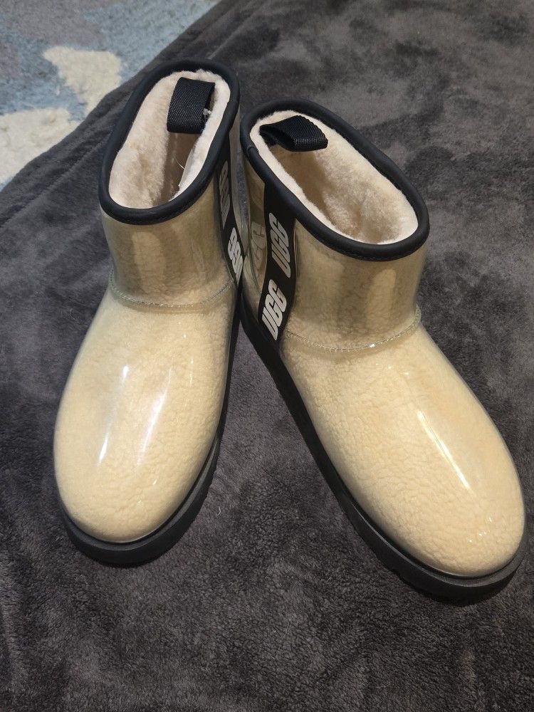 NEW UGG Classic Clear Mini Boot Size 9